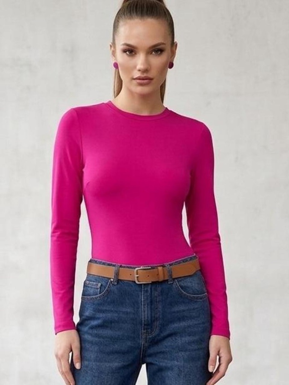 Good American Long-Sleeve Crewneck Top in Fuchsia Pink